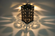 画像をギャラリービューアに読み込む, 艶消し黒塗装済みランタンシェード「FOL」